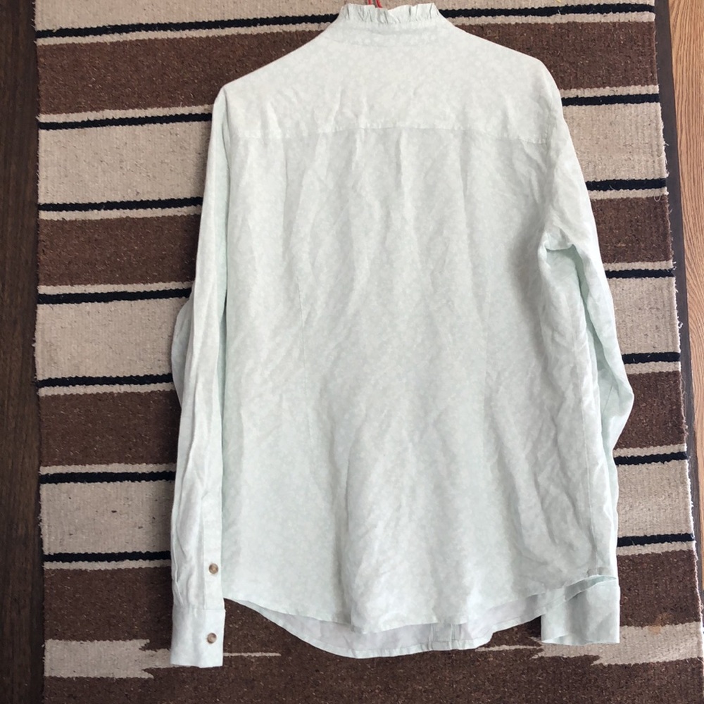 Beautiful retro button down - Picture 3 of 4